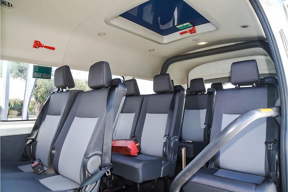 2021 Toyota Hiace Commuter GDH322R