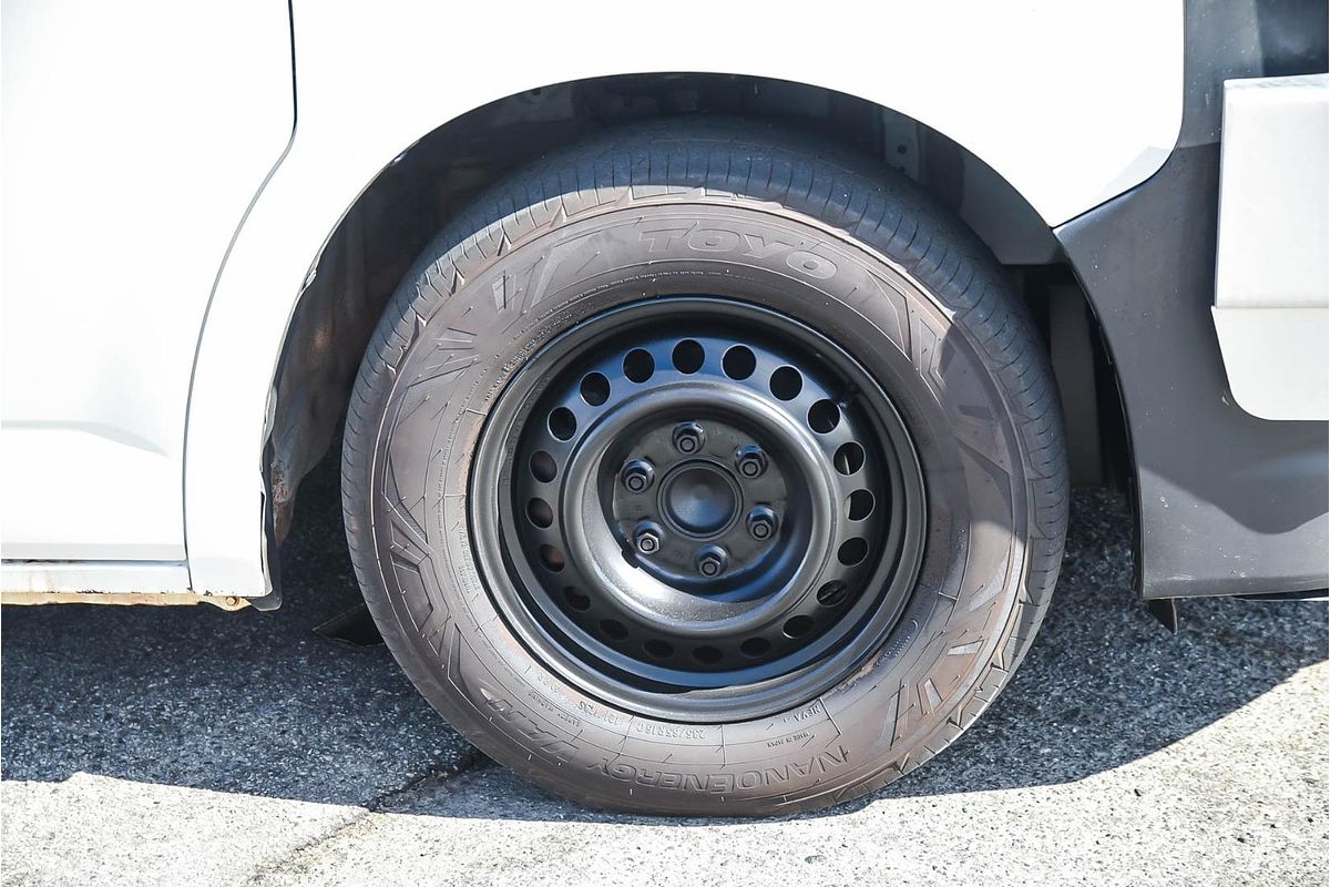 2021 Toyota Hiace Commuter GDH322R