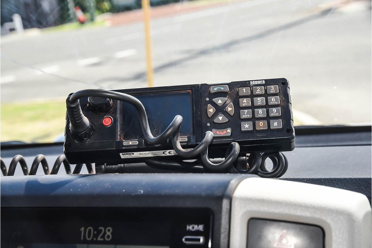 2021 Toyota Hiace Commuter GDH322R