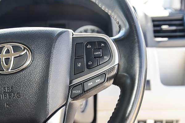 2021 Toyota Hiace Commuter GDH322R