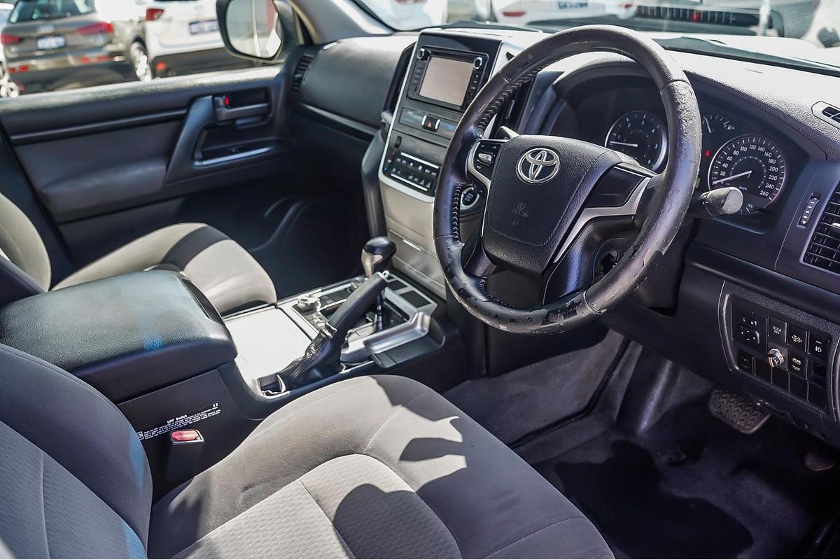 2017 Toyota Landcruiser GXL VDJ200R