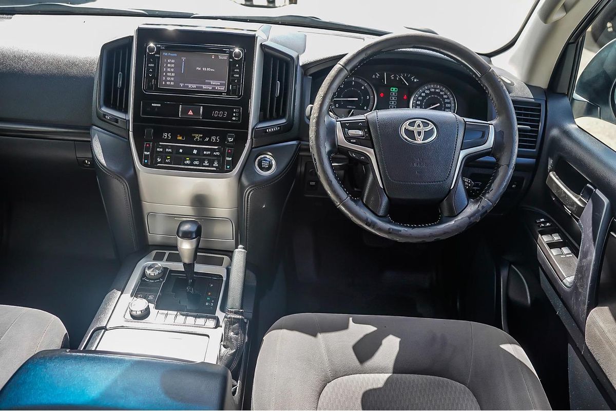 2017 Toyota Landcruiser GXL VDJ200R