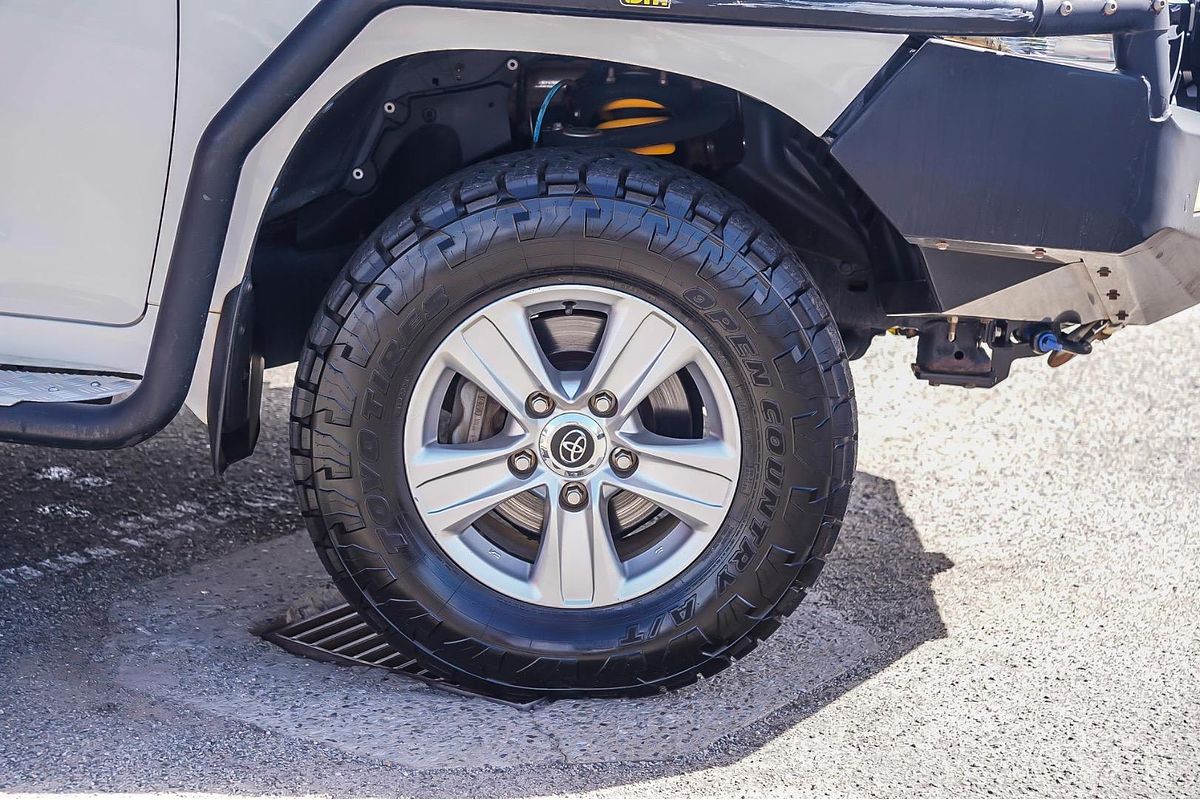 2017 Toyota Landcruiser GXL VDJ200R