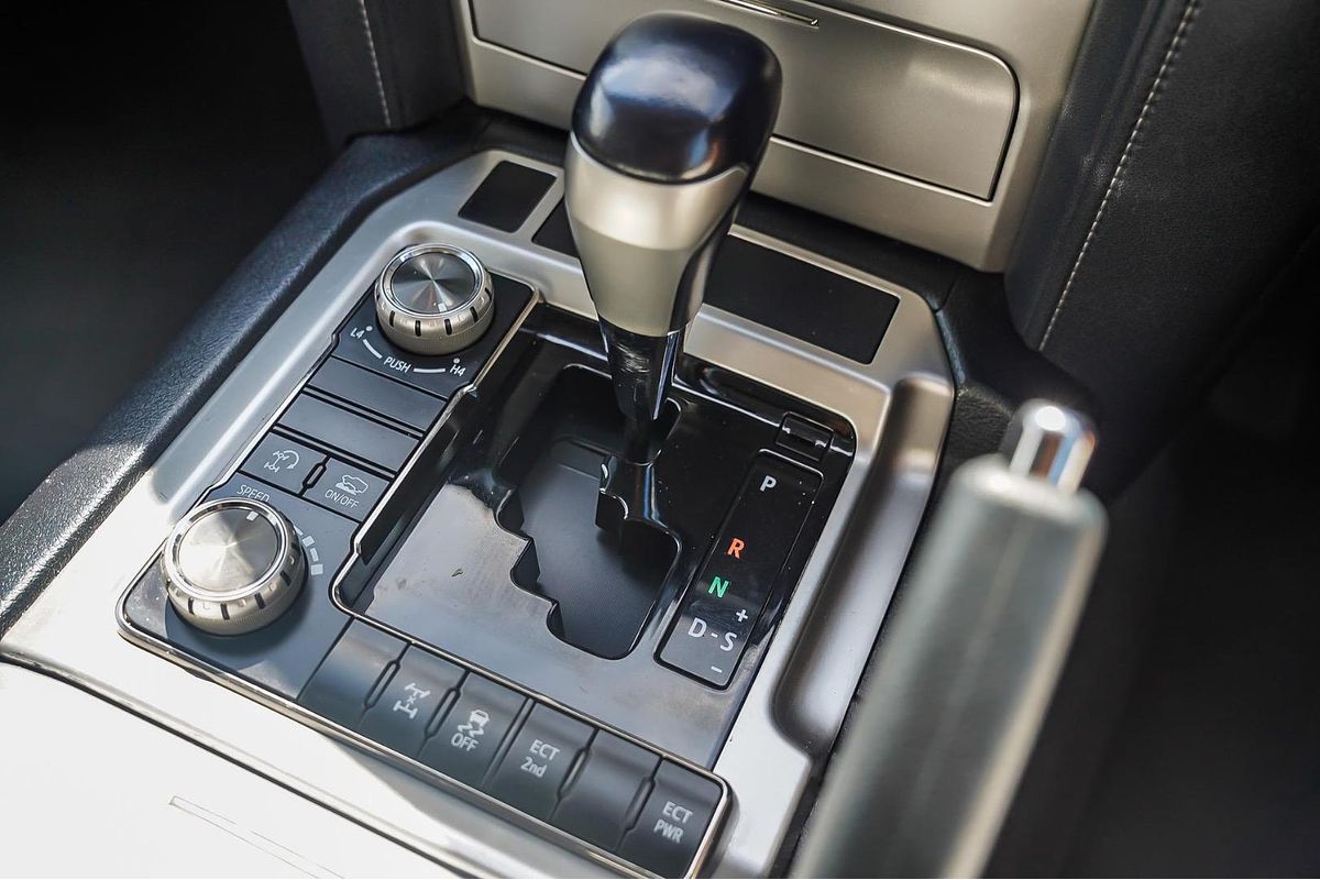 2016 Toyota Landcruiser GXL VDJ200R