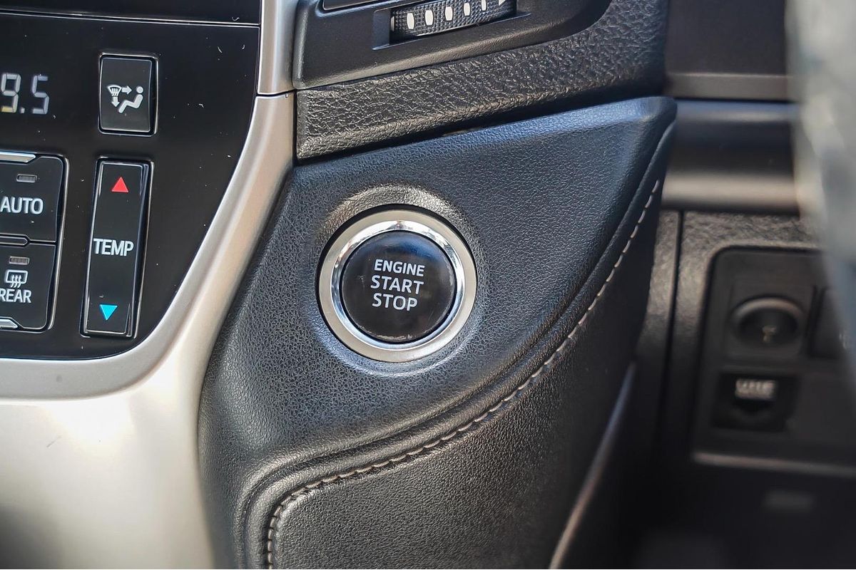 2017 Toyota Landcruiser GXL VDJ200R