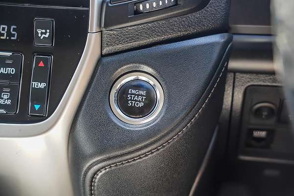 2017 Toyota Landcruiser GXL VDJ200R
