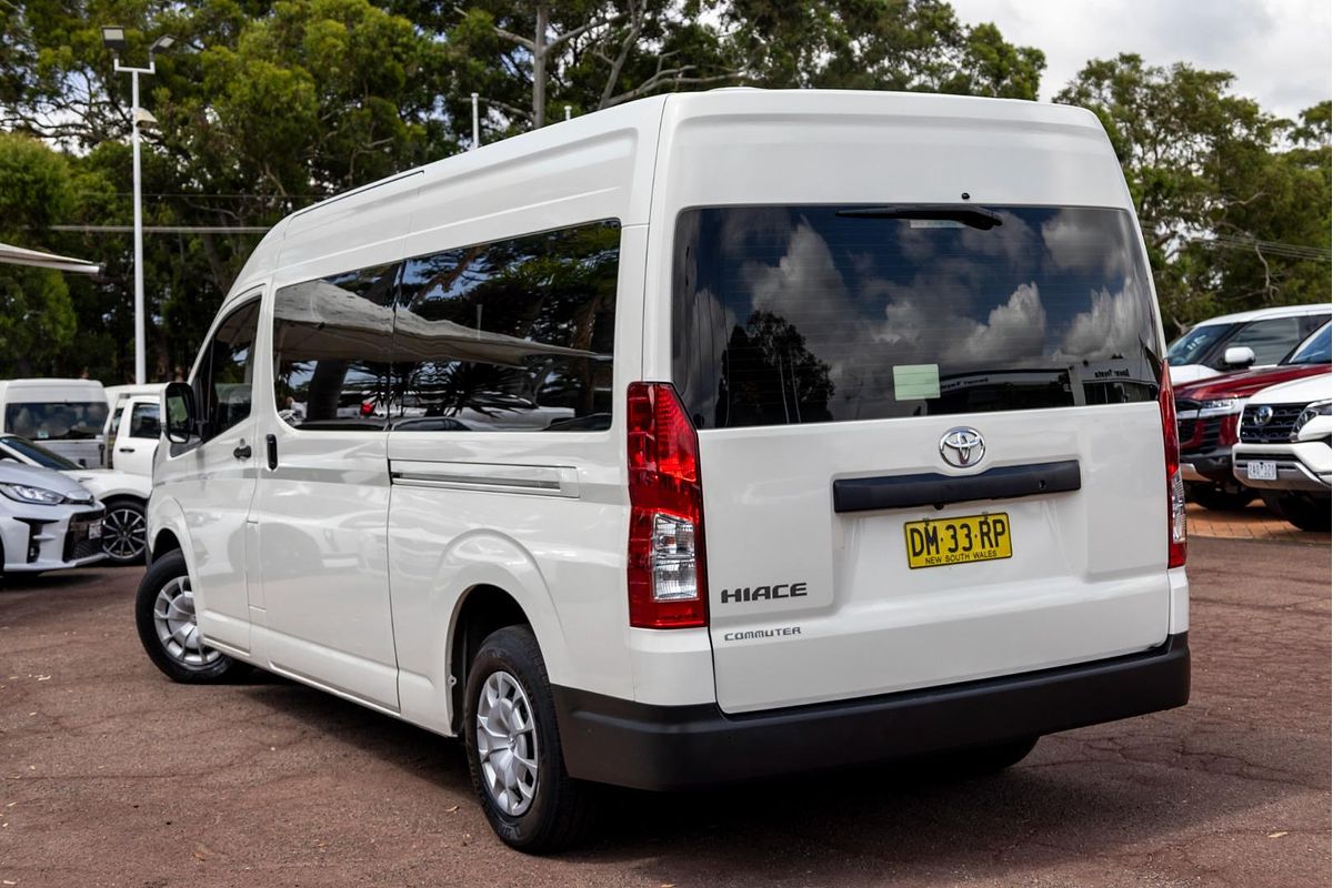 2021 Toyota Hiace Commuter GDH322R