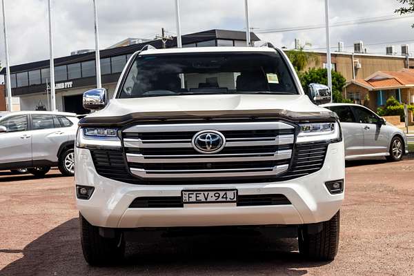 2023 Toyota Landcruiser Sahara FJA300R