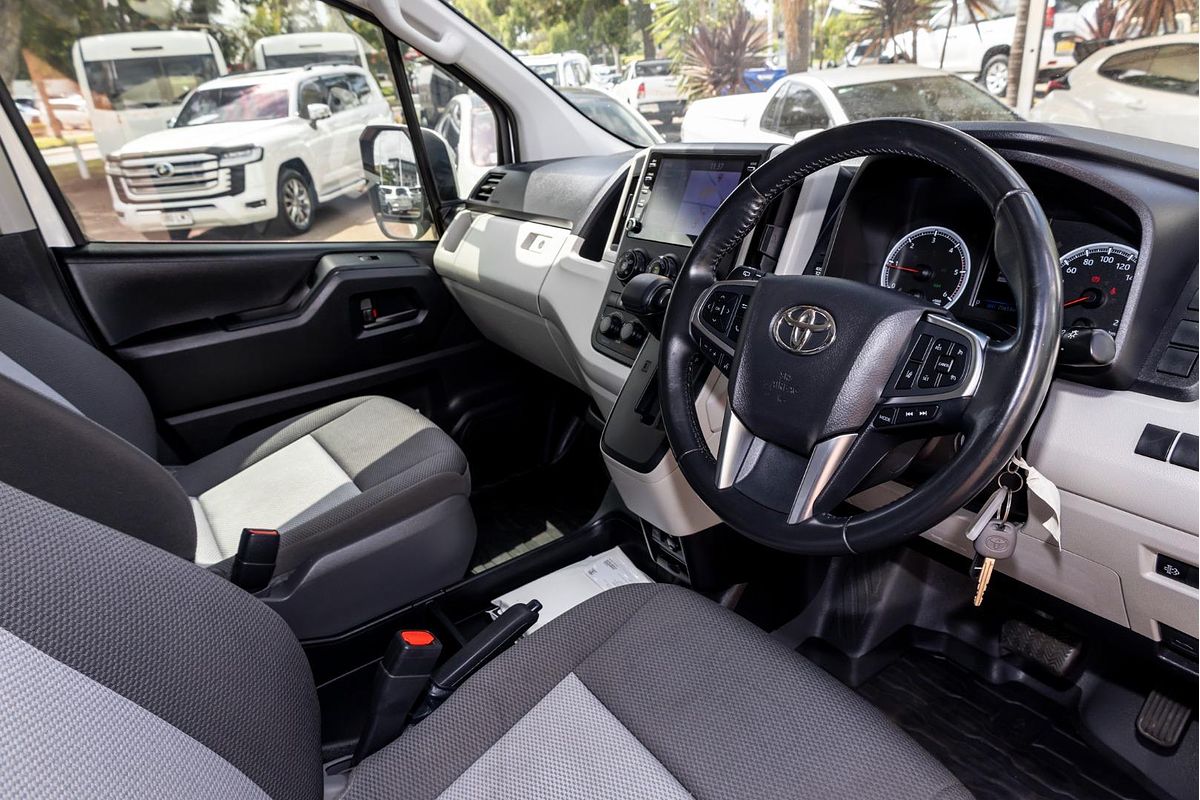 2021 Toyota Hiace Commuter GDH322R