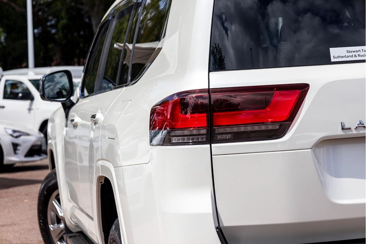 2023 Toyota Landcruiser Sahara FJA300R