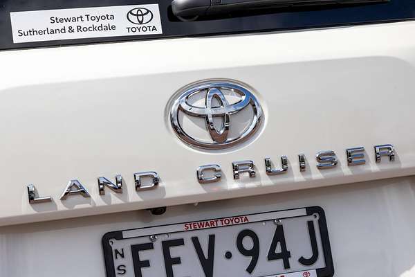 2023 Toyota Landcruiser Sahara FJA300R