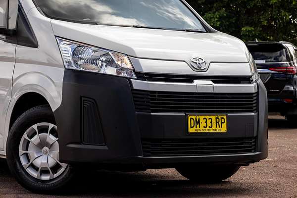 2021 Toyota Hiace Commuter GDH322R