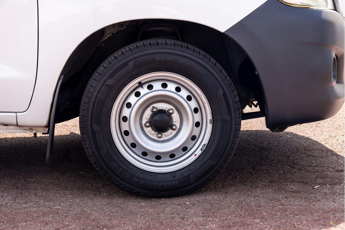 2015 Toyota Hilux Workmate TGN16R Rear Wheel Drive