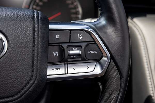 2023 Toyota Landcruiser Sahara ZX FJA300R