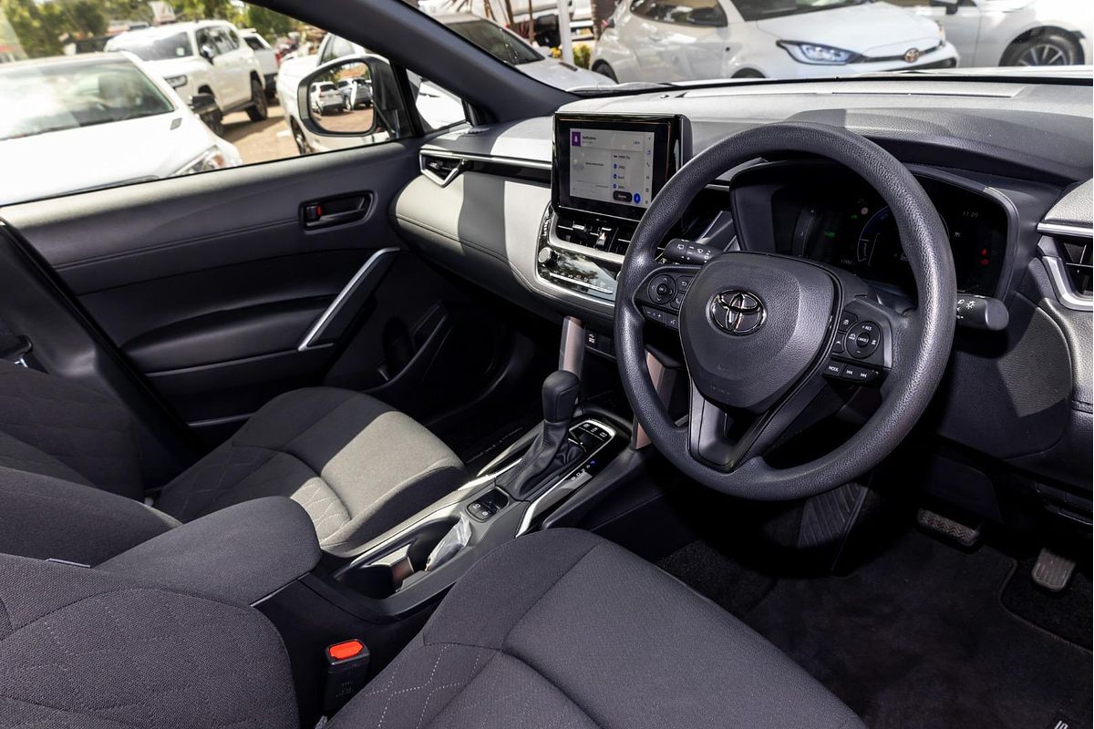 2024 Toyota Corolla Cross GX MXGH10R