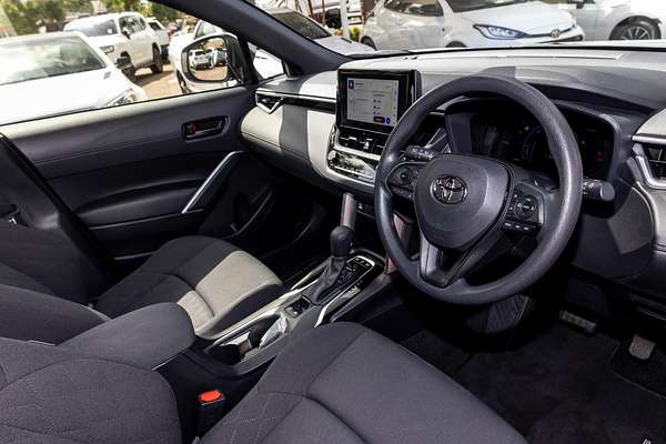 2024 Toyota Corolla Cross GX MXGH10R