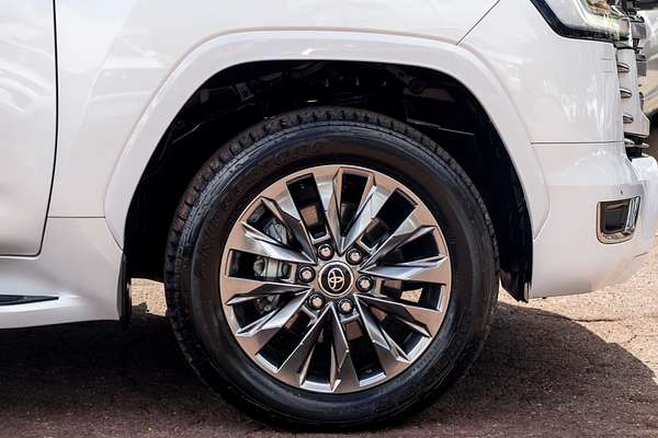 2023 Toyota Landcruiser Sahara ZX FJA300R