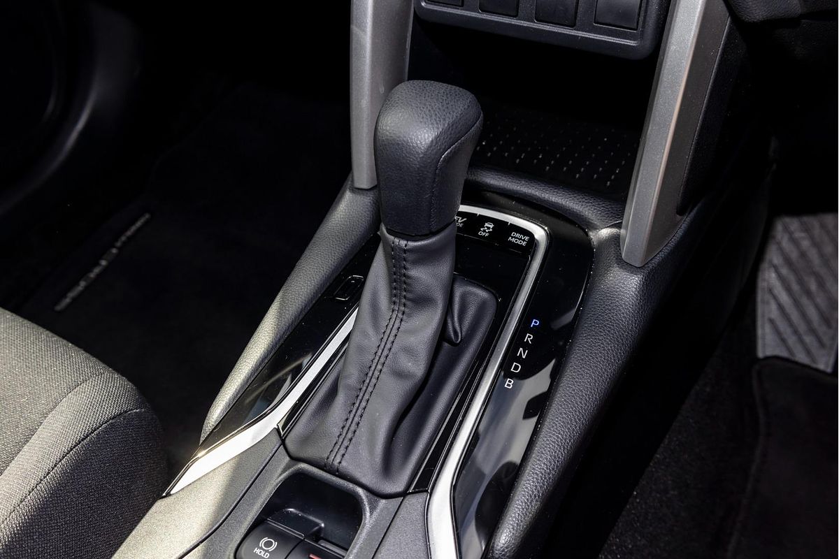 2024 Toyota Corolla Cross GX MXGH10R