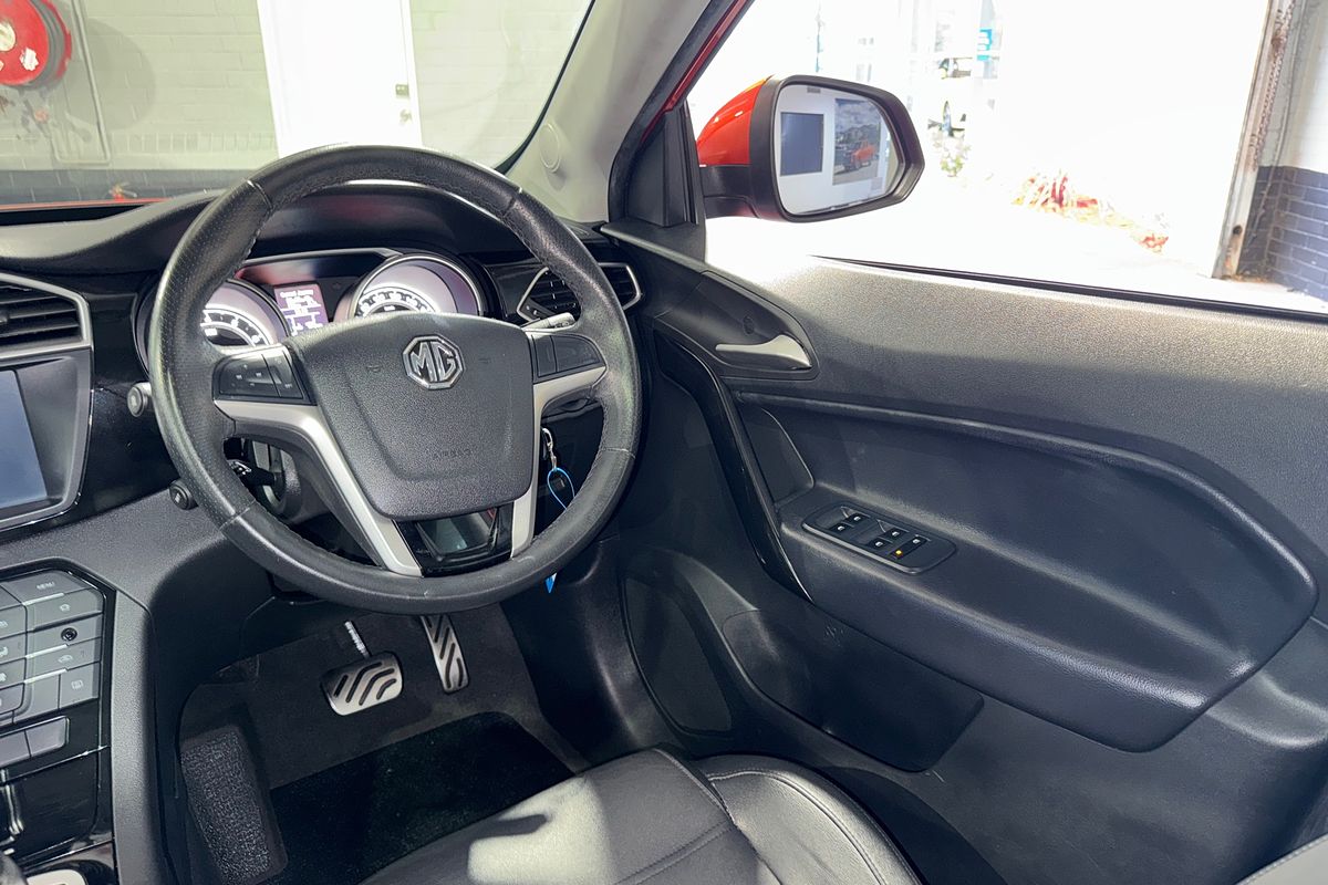 2018 MG GS Essence X SAS2