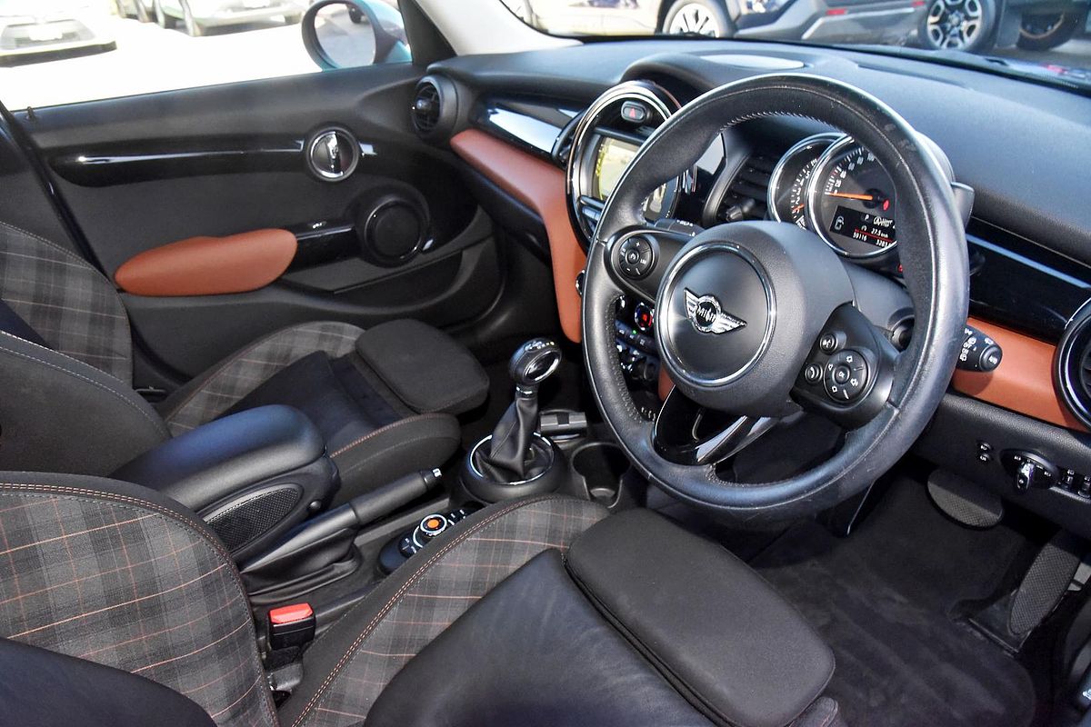 2017 MINI Hatch Cooper F55