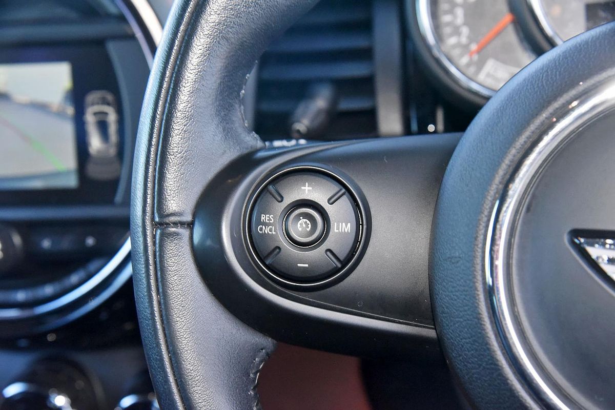 2017 MINI Hatch Cooper F55