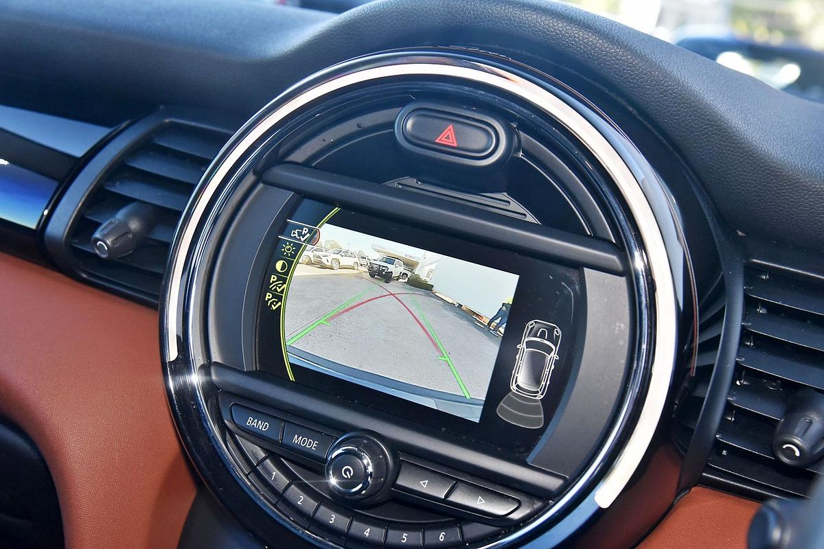 2017 MINI Hatch Cooper F55