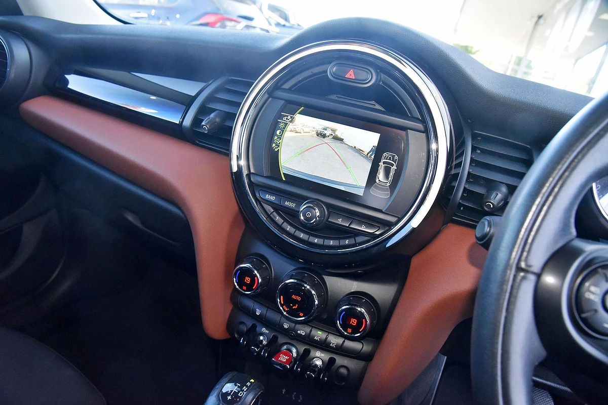 2017 MINI Hatch Cooper F55