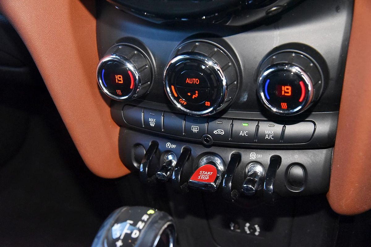 2017 MINI Hatch Cooper F55