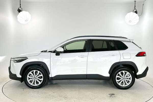2024 Toyota Corolla Cross GXL MXGH10R