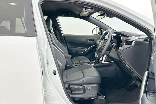 2024 Toyota Corolla Cross GXL MXGH10R