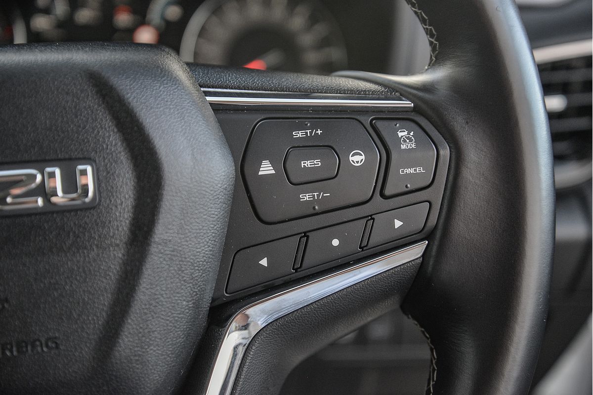 2023 Isuzu MU-X LS-U