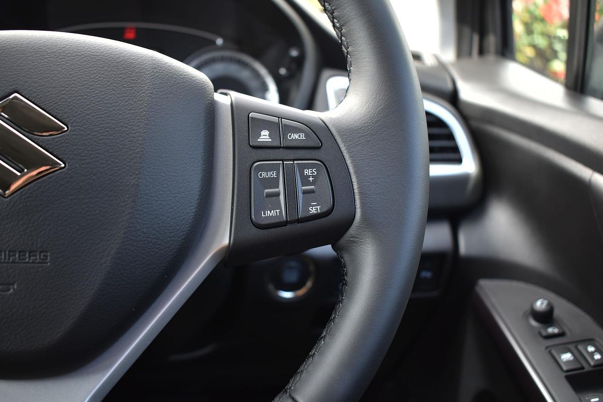2023 Suzuki S-Cross JYB