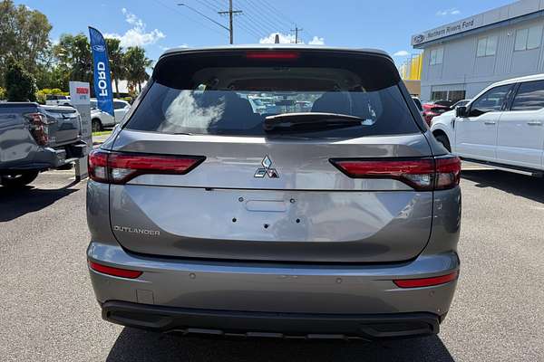 2023 Mitsubishi Outlander ES ZM