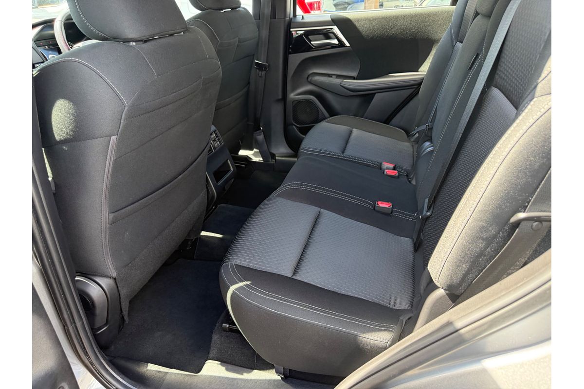 2023 Mitsubishi Outlander ES ZM