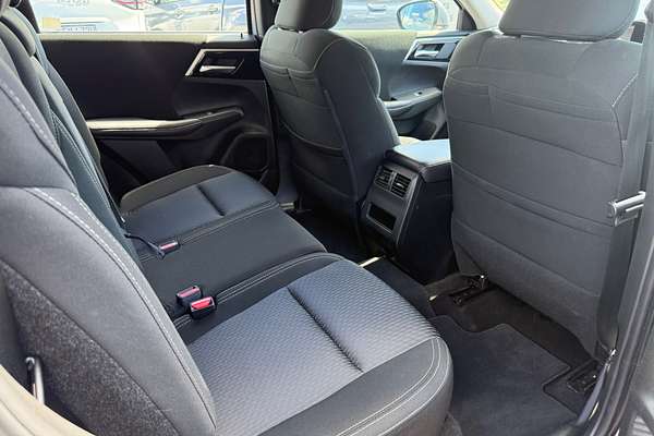 2023 Mitsubishi Outlander ES ZM