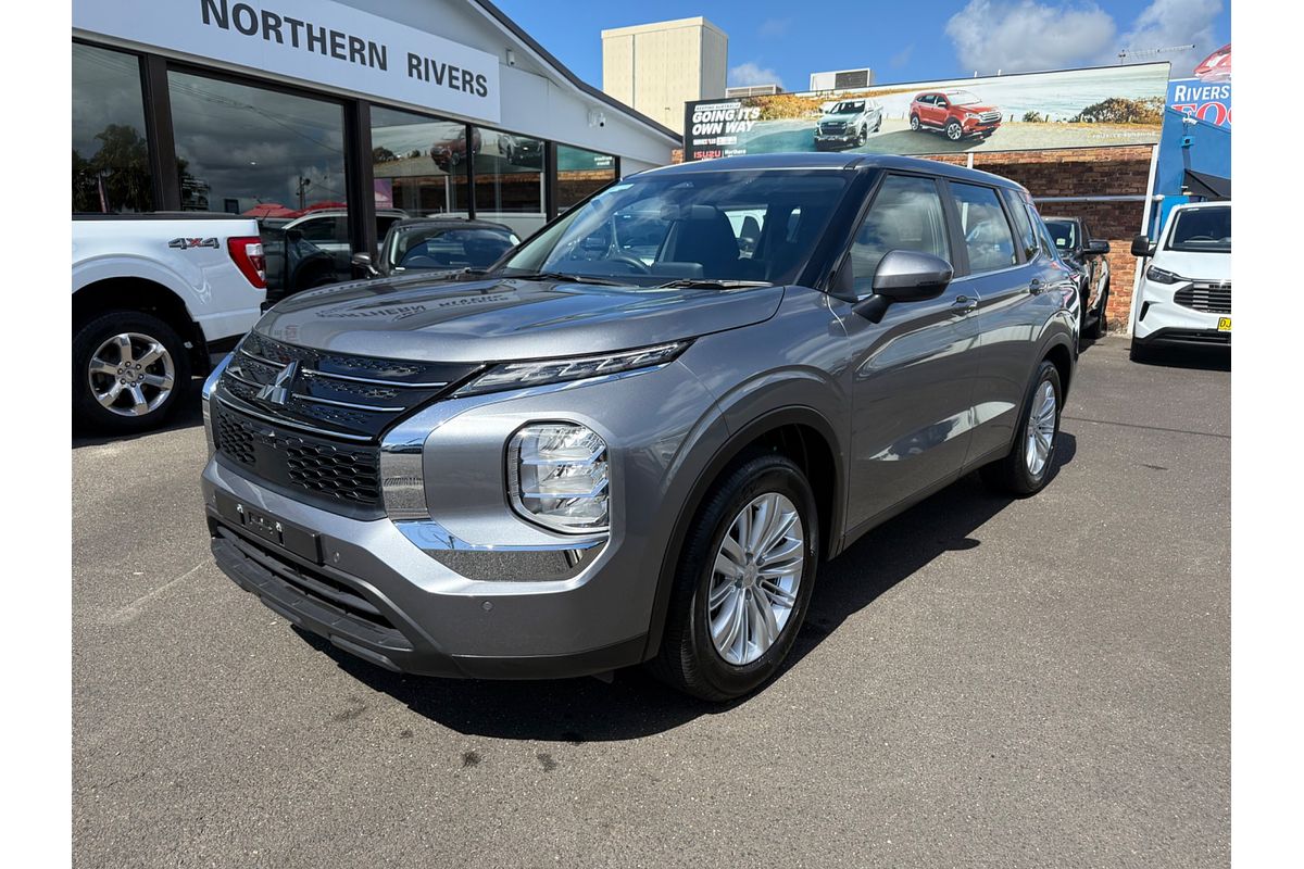2023 Mitsubishi Outlander ES ZM