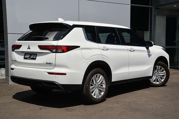 2024 Mitsubishi Outlander PHEV ES ZM