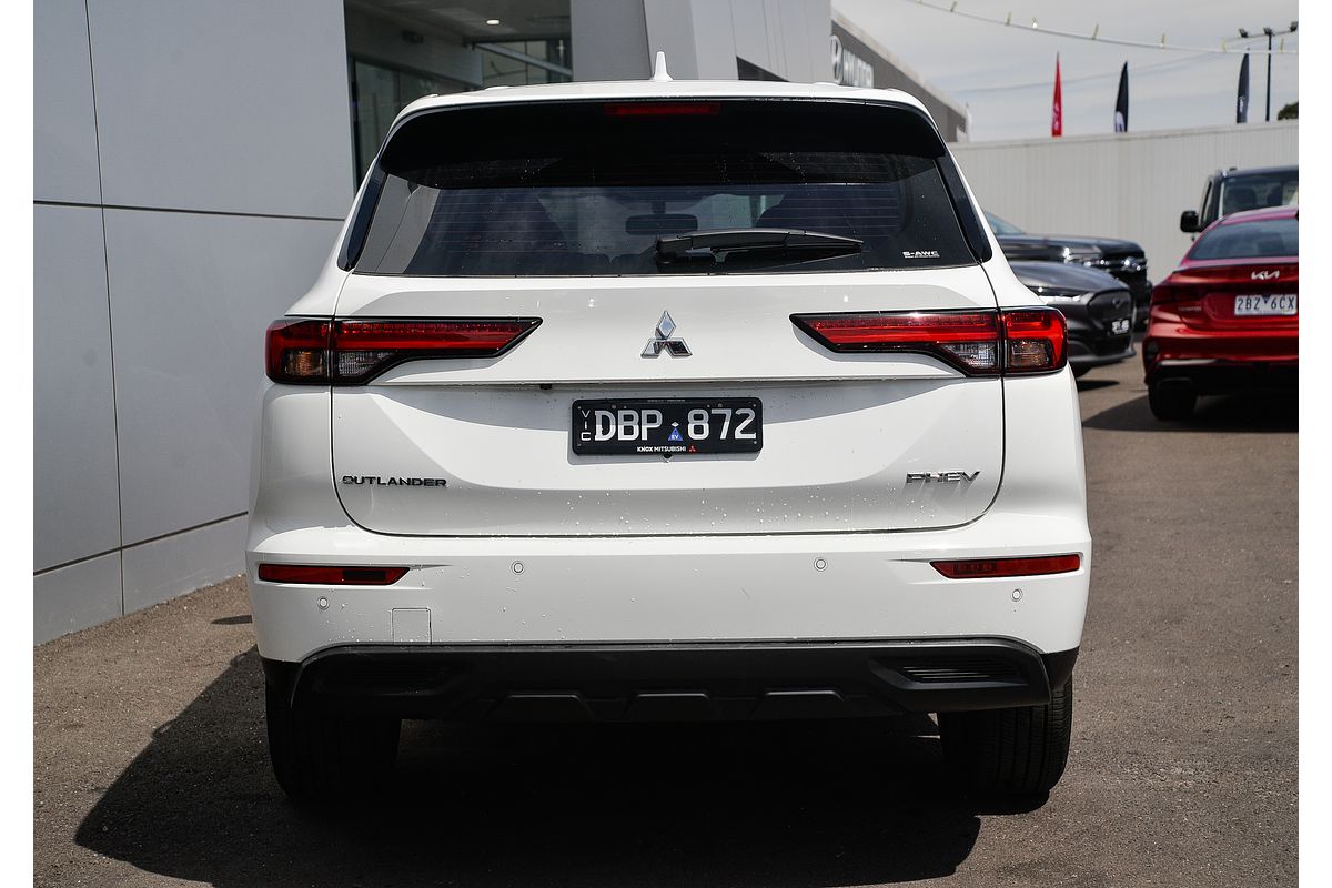 2024 Mitsubishi Outlander PHEV ES ZM