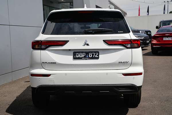 2024 Mitsubishi Outlander PHEV ES ZM