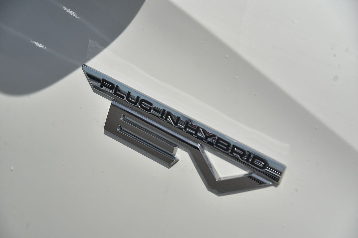 2024 Mitsubishi Outlander PHEV ES ZM