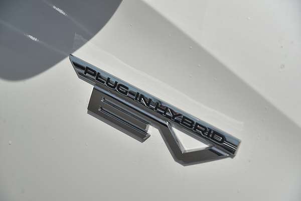 2024 Mitsubishi Outlander PHEV ES ZM