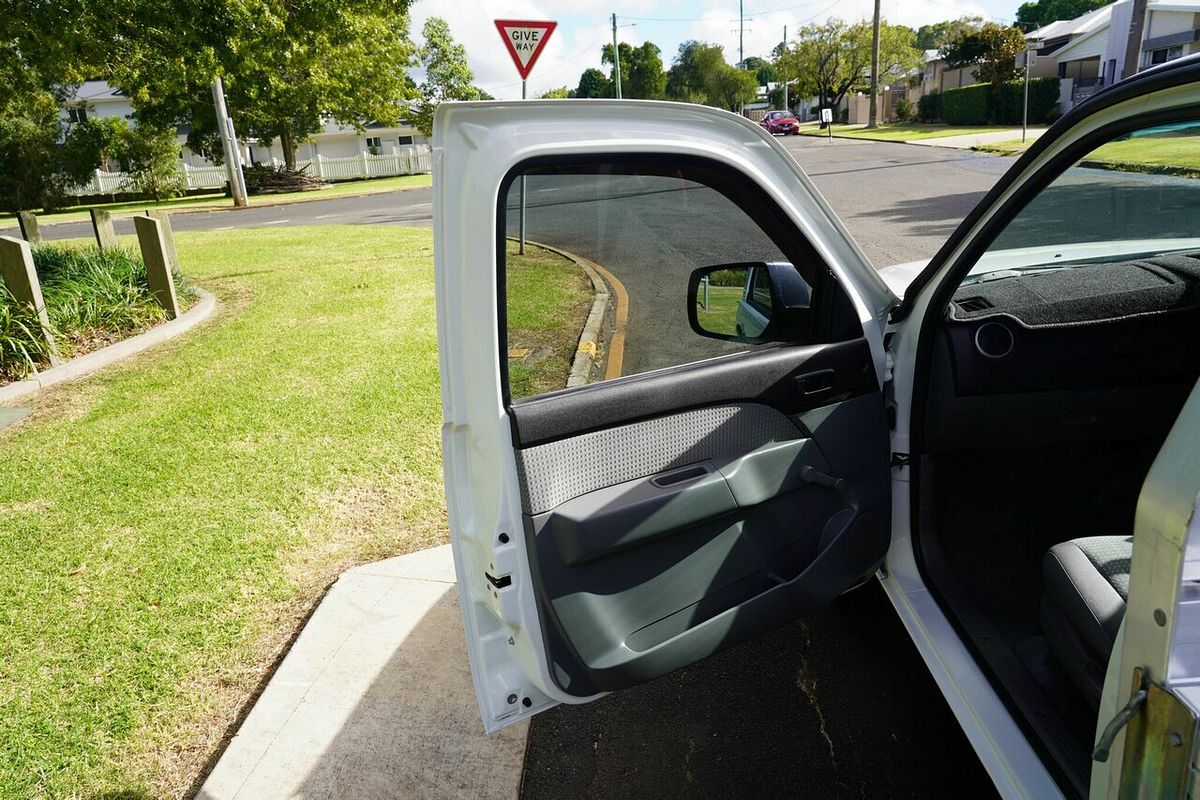 2008 Mazda BT-50 B2500 DX Rear Wheel Drive