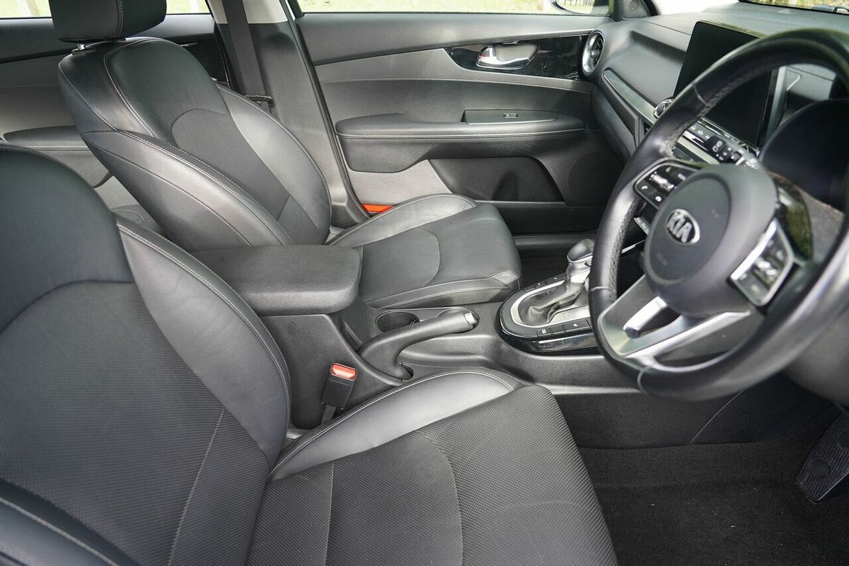 2019 Kia Cerato Sport + NAV BD MY19