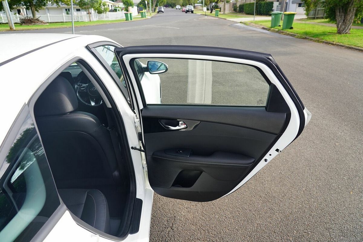 2019 Kia Cerato Sport + NAV BD MY19