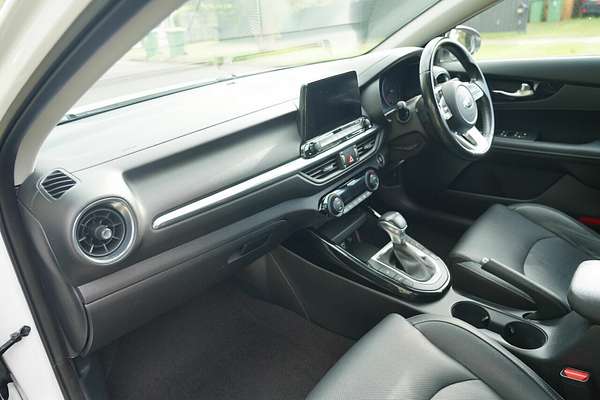 2019 Kia Cerato Sport + NAV BD MY19