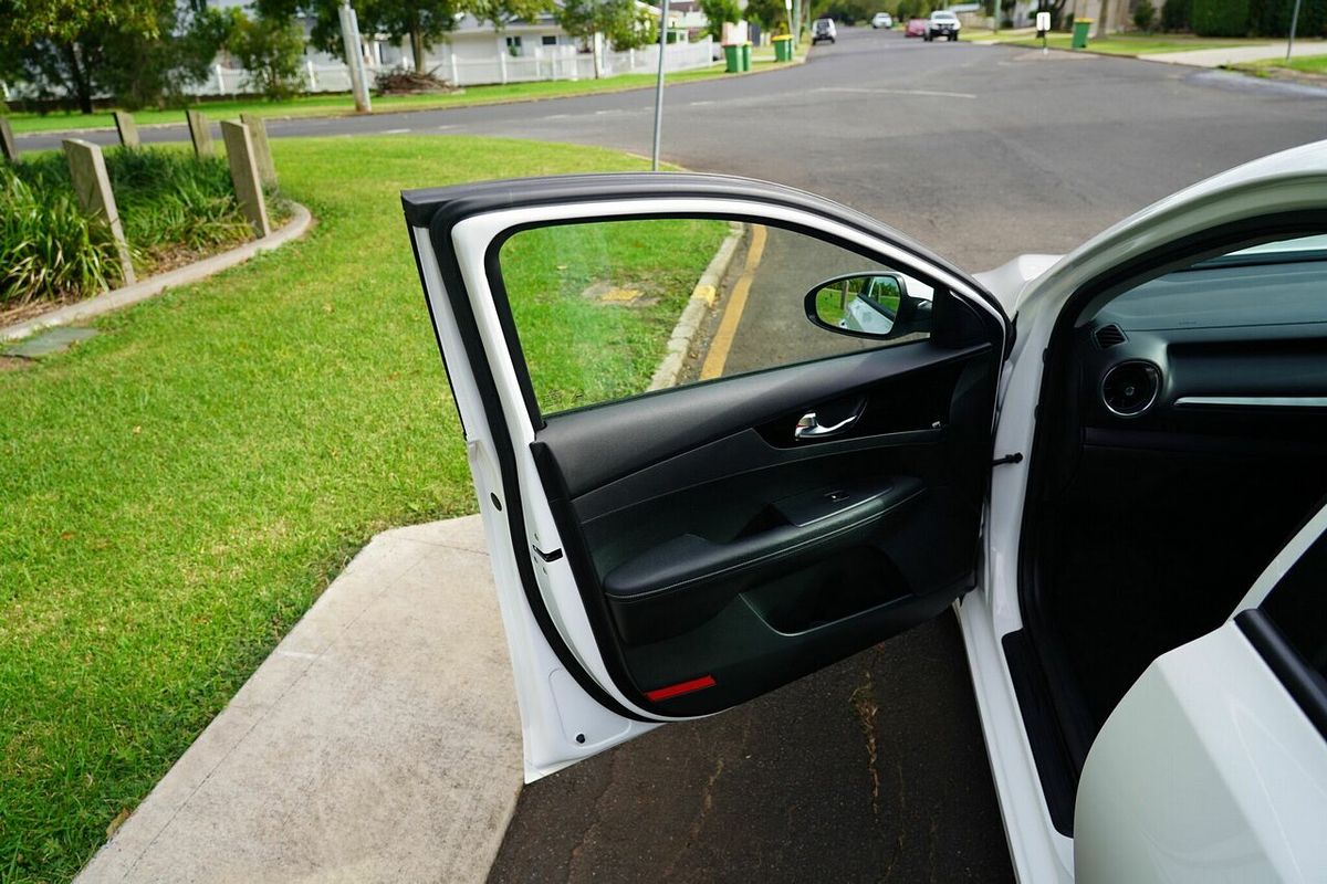 2019 Kia Cerato Sport + NAV BD MY19