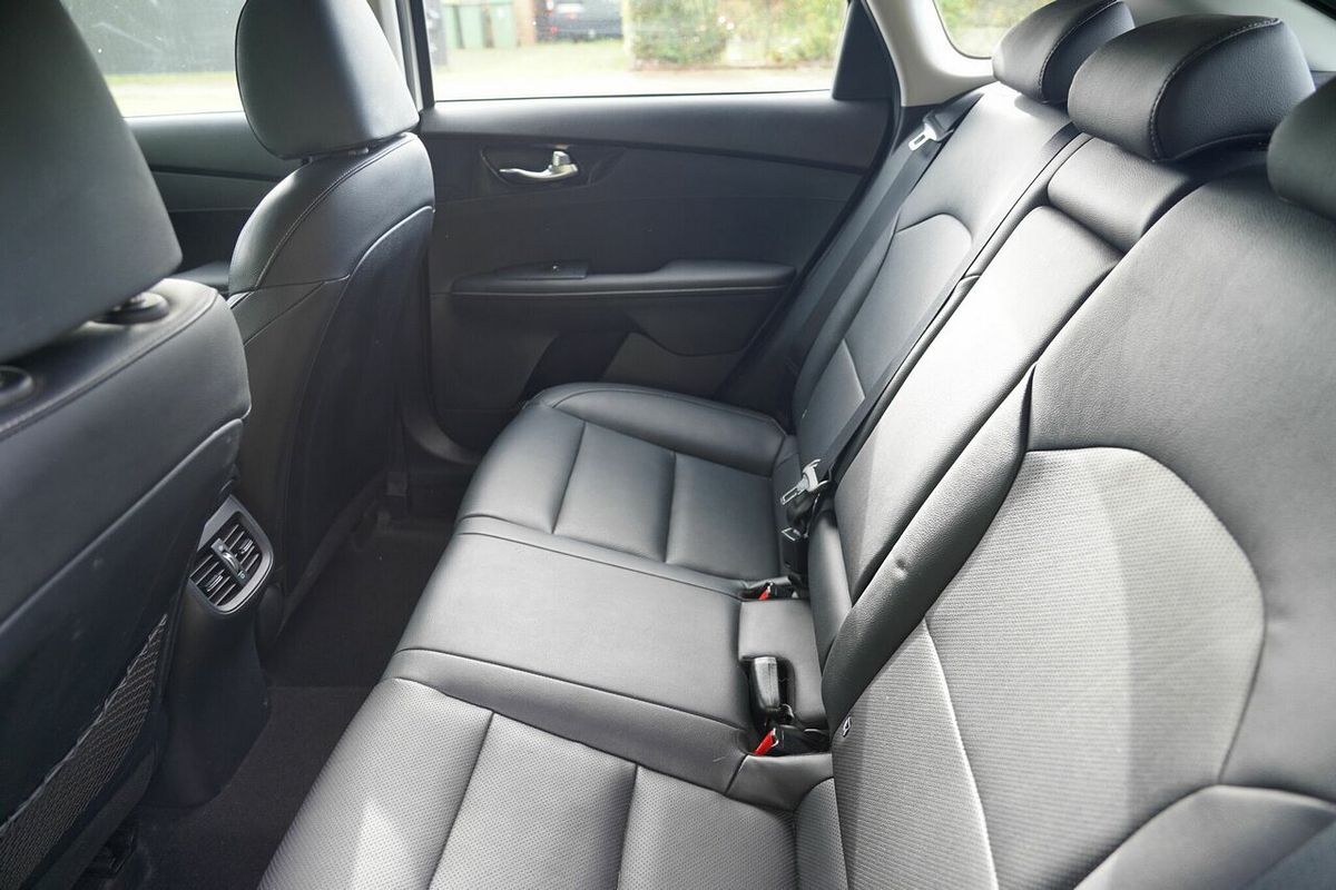 2019 Kia Cerato Sport + NAV BD MY19