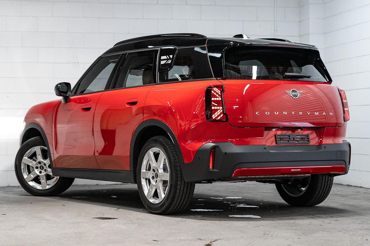 2024 MINI Countryman C Classic U25