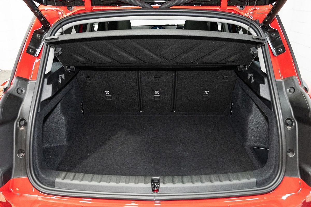 2024 MINI Countryman C Classic U25