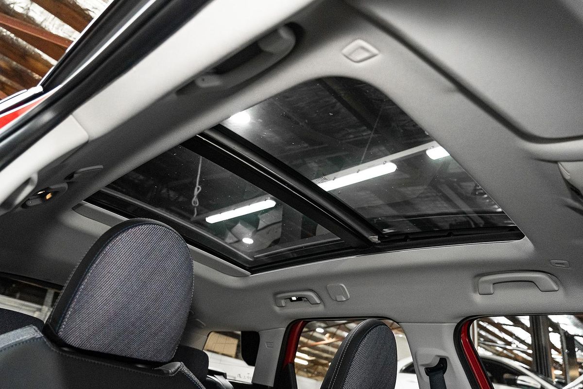 2024 MINI Countryman C Classic U25
